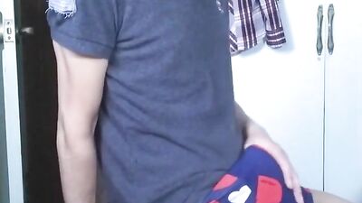 Well Sized Boy Cumming Amateur Porn