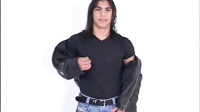 Male Desire: Long Hair and Nice Body for You!