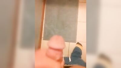 Handjob Home Masturbation Revamped: Amateur Cum Shots