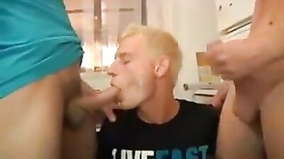 Raw Foursome: Bareback Group Sex in the Kitchen