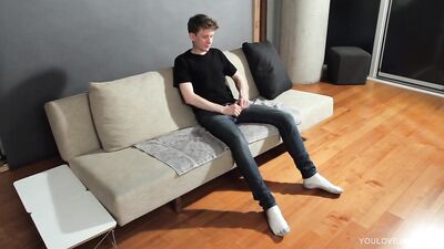 Black Shirt Cummers: Hardcore Action and Solo Cumshots!