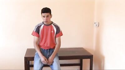 Gay Porn: Cumming on the Table with Leo