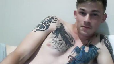 Beautiful Tattoos Amateur Cum Shots Handjob: A Gay Porn Video Experience!