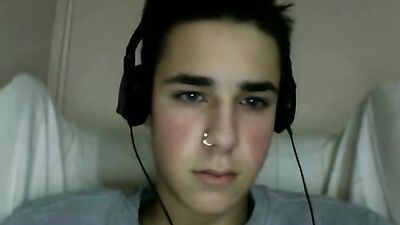 Headphones And Nose Ring: A Twink Web-Cam Wank!