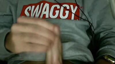 Headphones And Nose Ring: A Twink Web-Cam Wank!