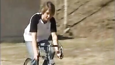 Behind the Barn: Twinks Bareback Bonanza!