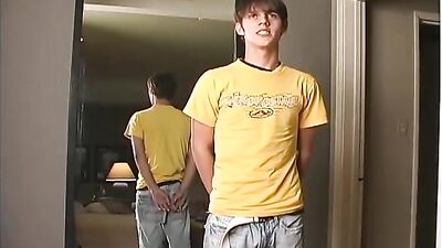 Gay Porn Model Seeks Sweet Boys Debut in the Industry!