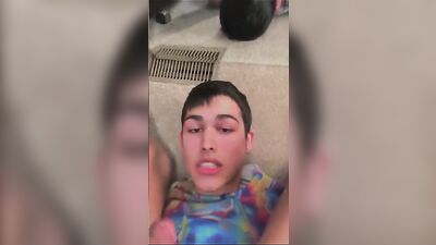 Self-feeding a Nice Load: The Ultimate Amateur Cum Shots Solo Experience!