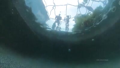 Boys Baise in the Swimming Pool: Twinks Porn Oral Cumshots!