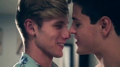 Ultraviolet Bareback Fun Oral Porn: Ride the Cum Shot Wave