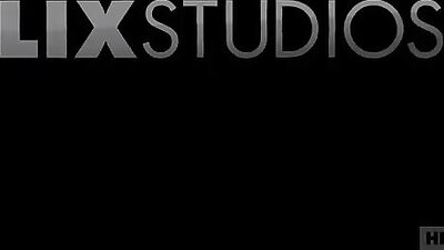 Gay Flip-Flop Twinks: Couple Friends Sexual Adventures in Public!