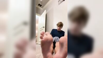 Gay Porn Twink Fetish: Hot Web-Cam Foot Action!