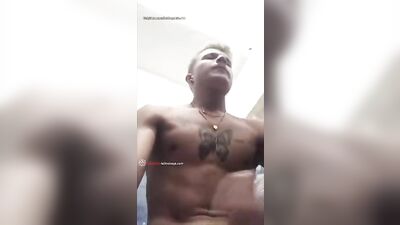 Young Latino Boys Porn: Cumming with the Blond Thief