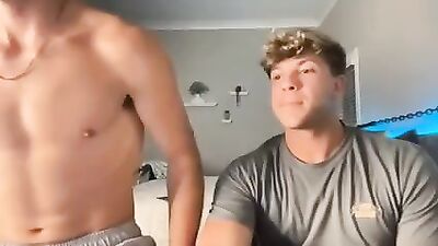 Muscle Boys Live Cam: Frat Bros and Big Cocks