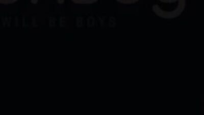 Twinks Go Wild in Naughty Flip Flop Sex Show!