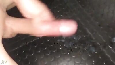 Young Cocks & Frat Guys: Cum Shots & Web-Cam Handjobs!