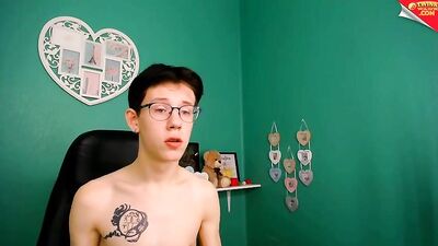 Hot sex twink camboy room cam sex show cam hot tube porn