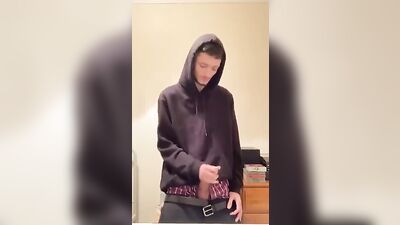 Gay Porn: The Skinny Twink Cums in Style!