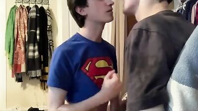 Handjob Cumshots with Friends - Hulp van een Vriend(in) - 027