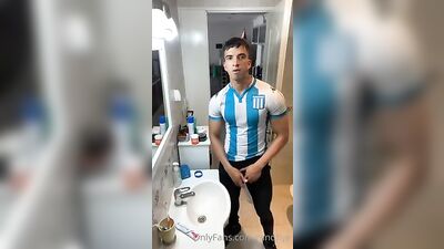 Gay Porn Adventure - Randhyjrs Bathroom Wank Cum Challenge!!