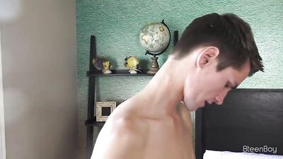 Threesome Twink Frenzy: Friends Take Over the Room for Endless Sex and Cam Shows!