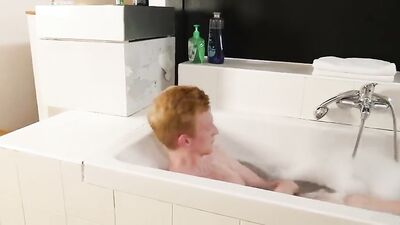 Kissing & Fucking - Hardcore Bareback Action!