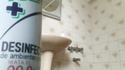 Gay Porn Twink Showerspied by Straight Boys!