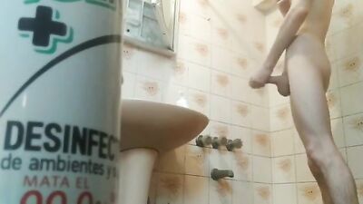 Gay Porn Twink Showerspied by Straight Boys!