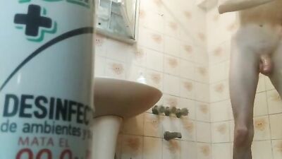 Gay Porn Twink Showerspied by Straight Boys!