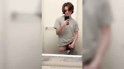 Gay Amateur CUTExxx - A Sexy Adventure with Hot Studs!