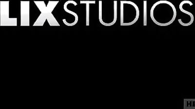 Twink Bareback Threesome: Flip-Flop Fuck on the Rooms Bed!