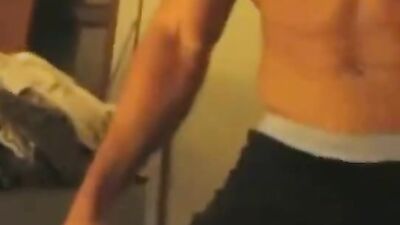 Muscle-Worshipping Webcam Handjob Straight Boys - Fulfill Your Fantasy!