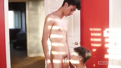 Sexy Flip-Flop Room Fuck: Interracial Oral Action with Lovers and Friends!