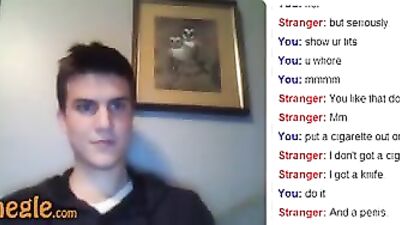 Sexy Hunk Sexting with a Webcam Girl: Dirty Thrills Await!