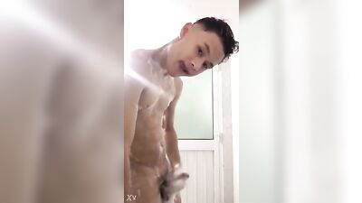Gay Porn: Asian Cutie in the Shower!