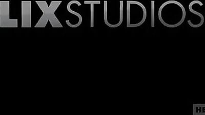 Porn Sex Showdown: Twinks in the Hot Zone!