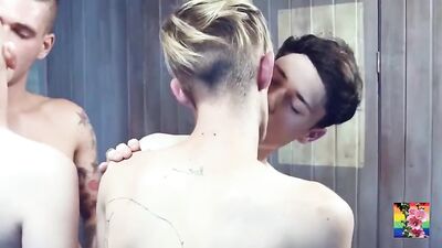 Gangbang in the Park: Bareback Cum Shots!