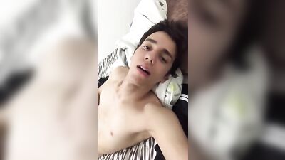 Amateur Smiling Boys Solo Web-Cam Wanking - A Gay Porn Exclusive!