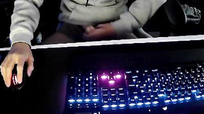 Gamer Cums Again: Faceless Teen Handjob Web-Cam Solo Porn