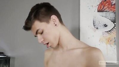 Gangbang Friends: Bareback Sex Flip-Flop Show on Tube!