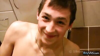 Gay Tube 19N Kolia Cumshot Delight - Big Dick Handjob!