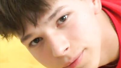 Gay Porn Twink Solo with Cute Josia