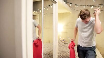 Gay Music Porn Siri Parody : A Short and Funny Video to Make You Laugh Out Loud!