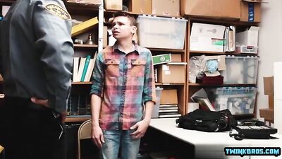 Young Shoplifters: Austin Locke in Action Bareback Voyeur Gay Porn Tube