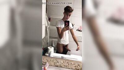 German Boys Porn in Bathroom - Solo Web-Cam Show