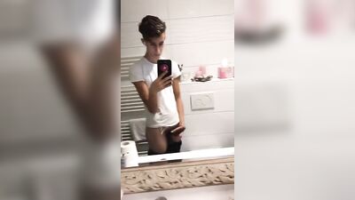 German Boys Porn in Bathroom - Solo Web-Cam Show