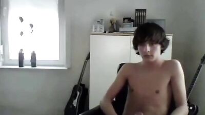 Young Amateurs Expose Themselves in Gay Porn Boys GBT!