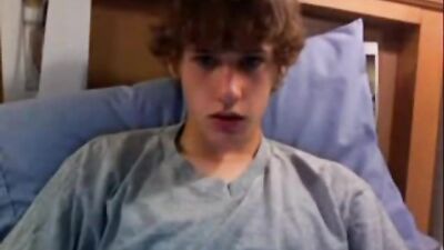 Boy in bed have fun: Gay Amateur Handjob and Cum Shots Delight!