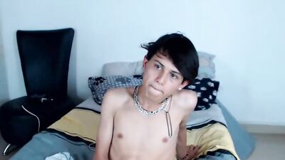 Beautiful Gay Porn Boys Jerking Their Cocks!