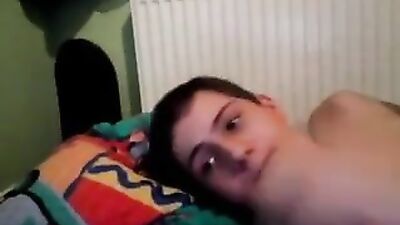 Self-Sucking Cutie: Gay Teen Webcam Orgasm